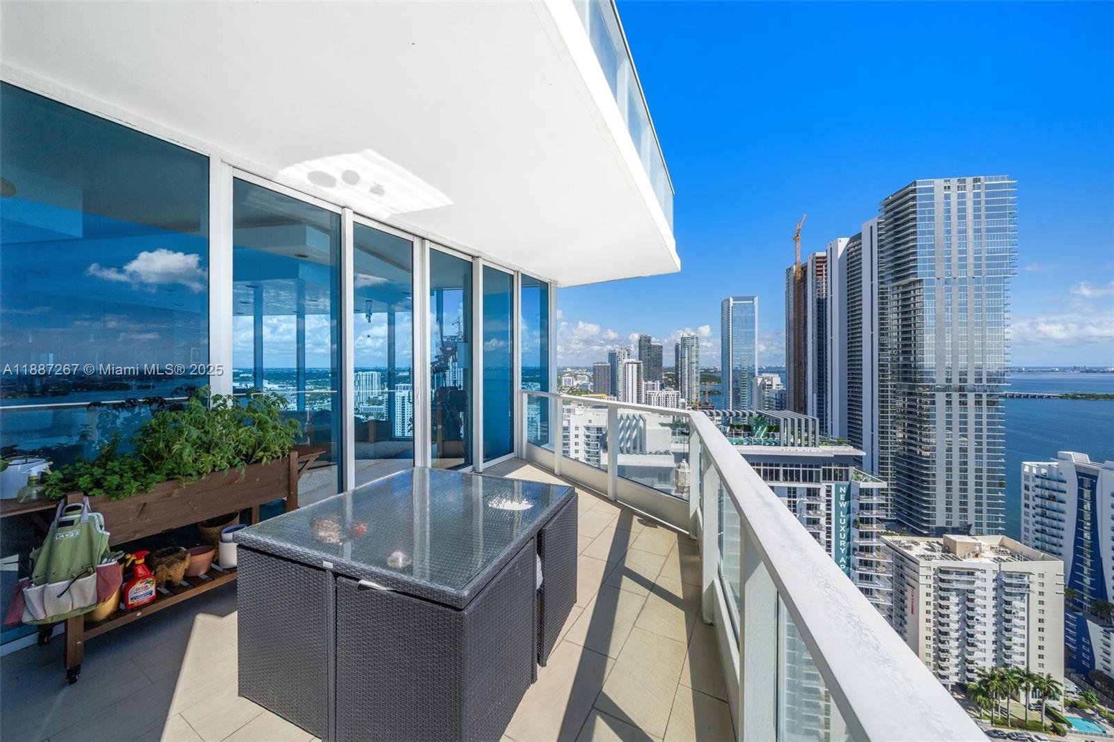 2020 N Bayshore Dr 3501