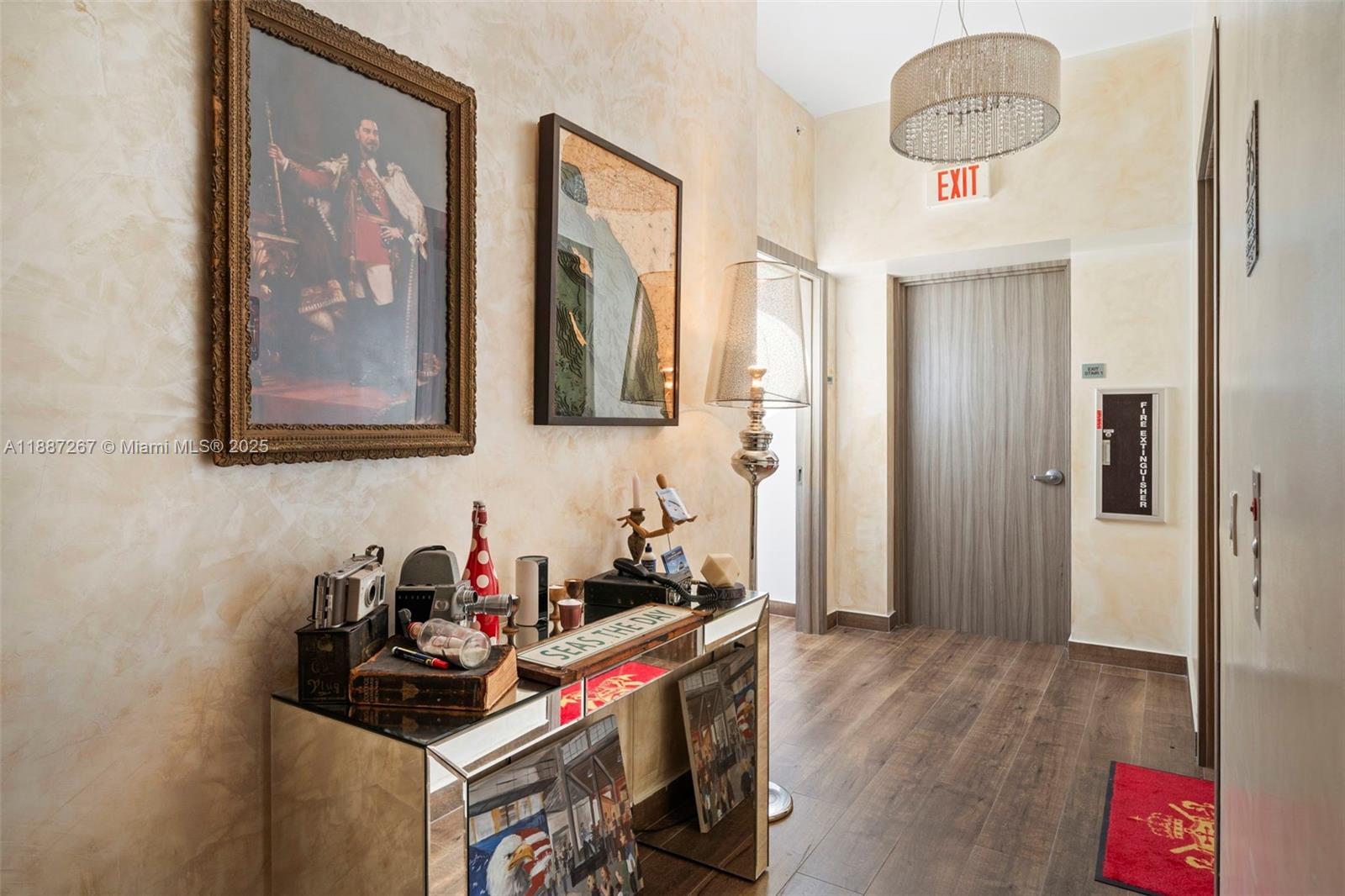 PARAMOUNT BAY CONDO - Residential