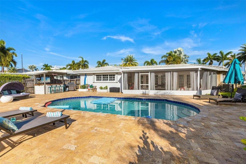 Photo of 2719 SE 11th St, Pompano Beach, FL 33062 (MLS # A11885992)