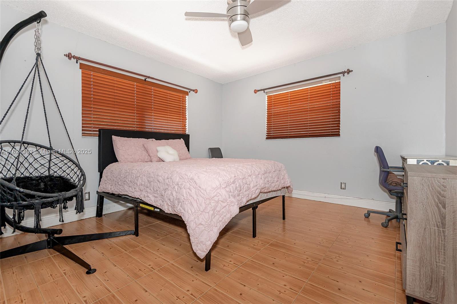 PEMBROKE LAKES SEC 4 - Residential