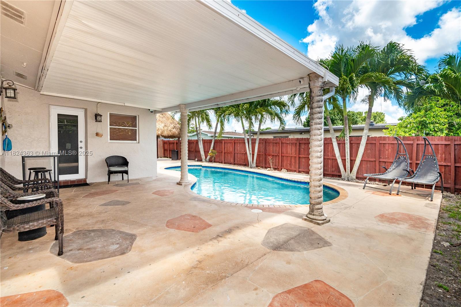 PEMBROKE LAKES SEC 4 - Residential