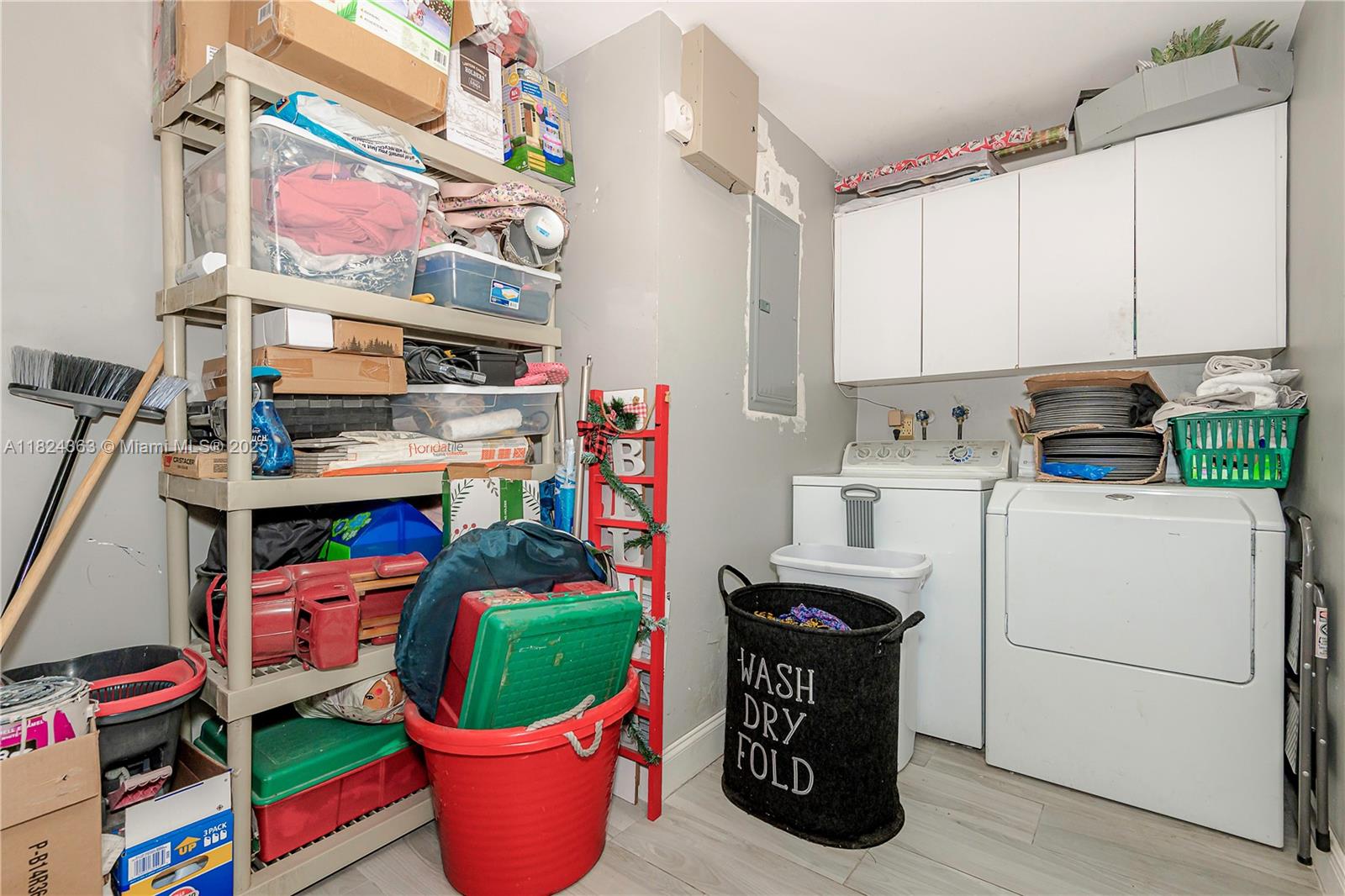 PEMBROKE LAKES SEC 4 - Residential