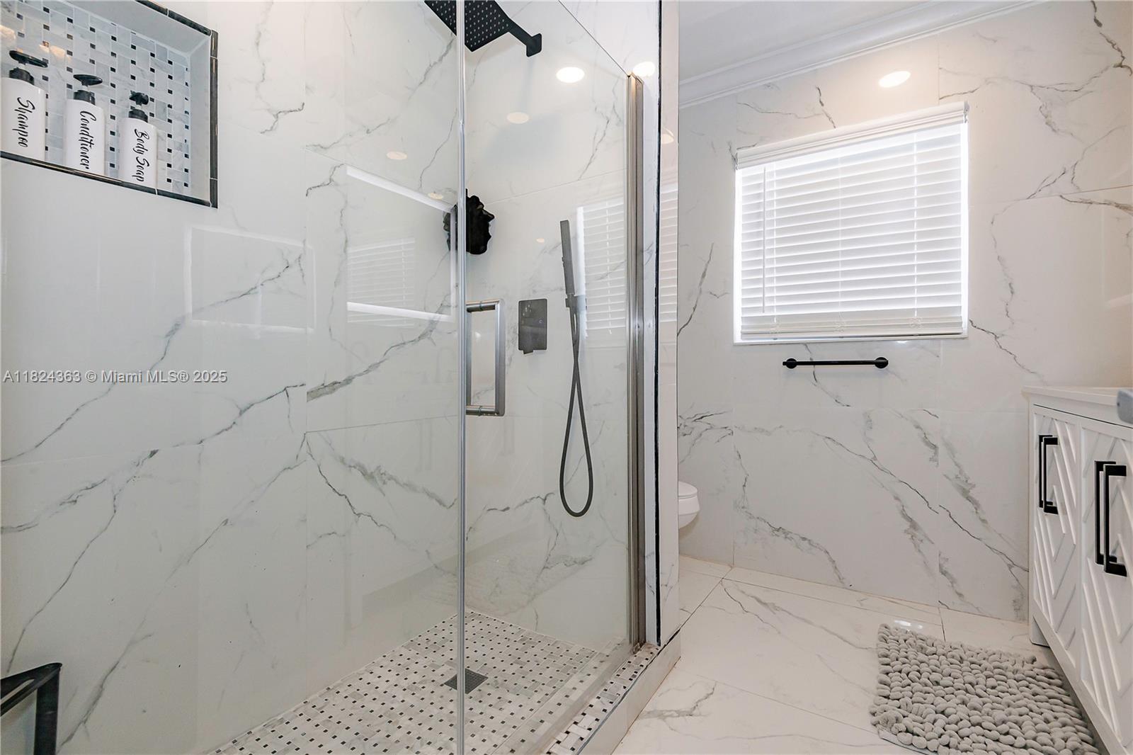 PEMBROKE LAKES SEC 4 - Residential