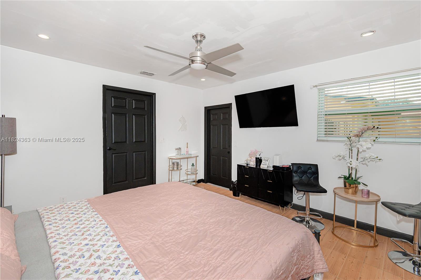 PEMBROKE LAKES SEC 4 - Residential