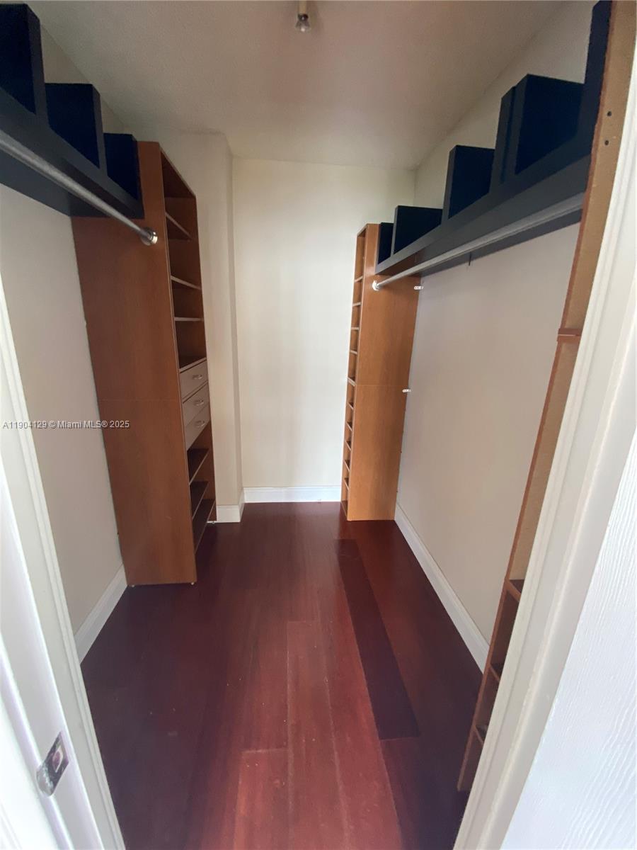 ADMIRALS PORT CONDO - Residential Lease