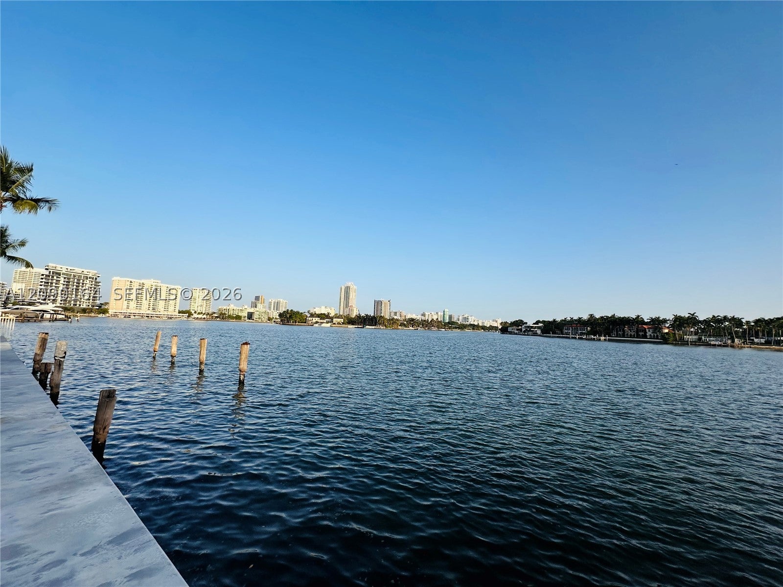 946 Bay Dr 7