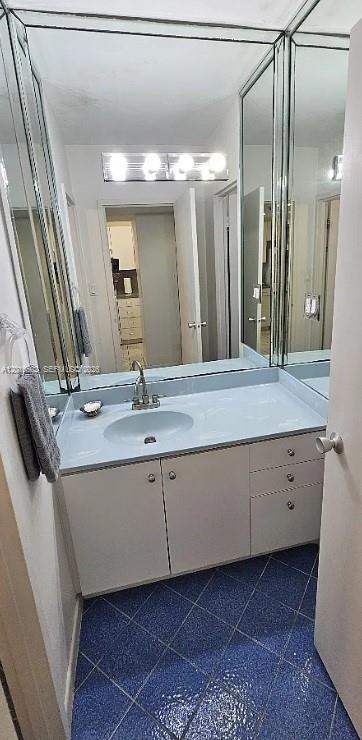 THE DECOPLAGE CONDO - Residential Lease