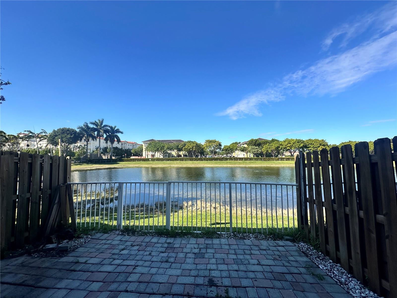 LEEWARD AT ISLANDS AT DOR - Residential Lease