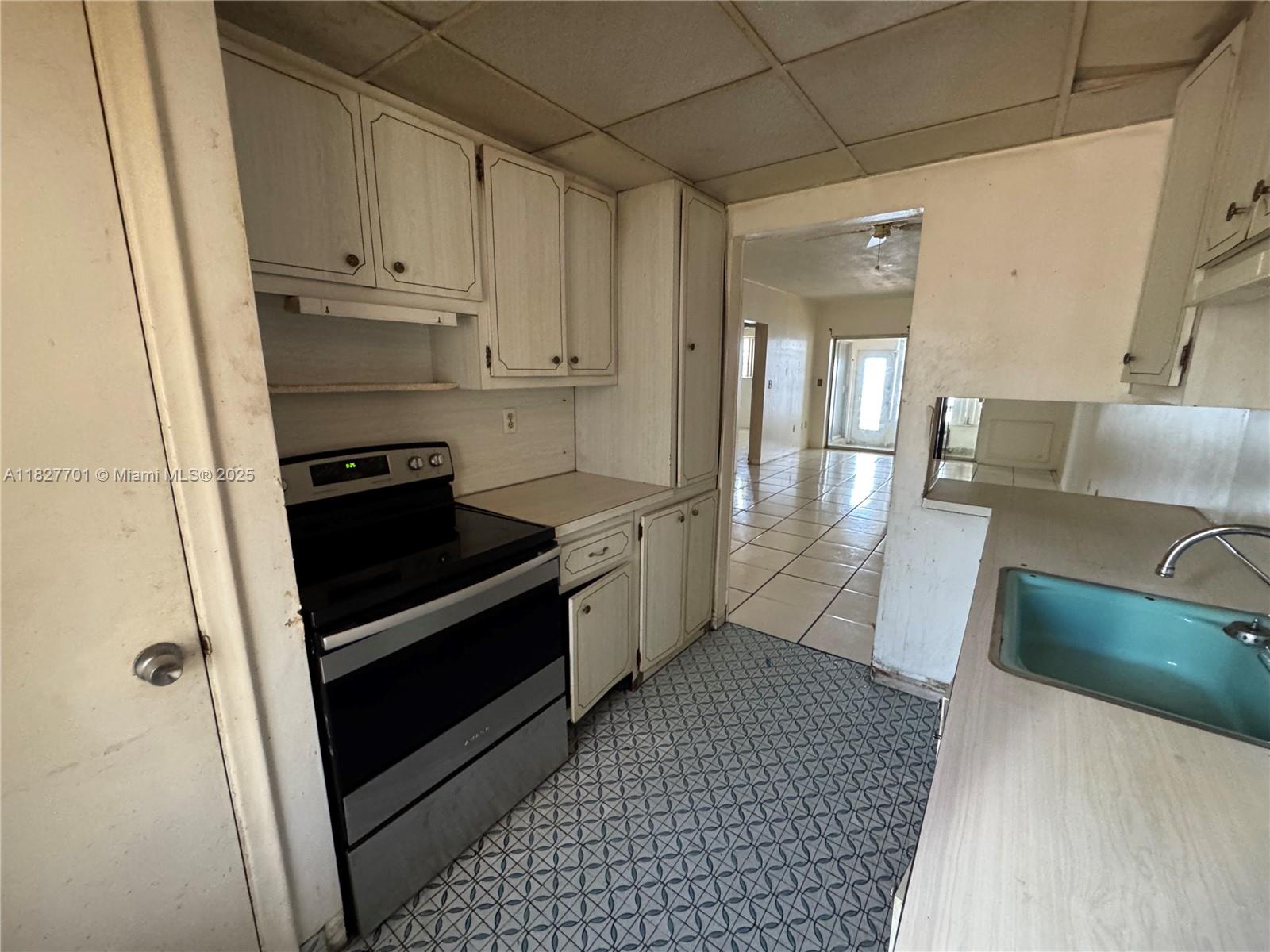 270 NE 191st St 108, Miami, FL, 33179/$84,900 1 270 NE 191st St 108