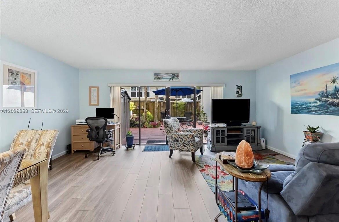 HOLLYWOOD GARDENS CONDOMI - Residential