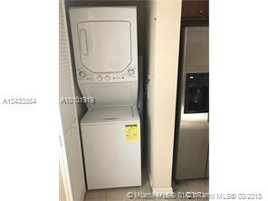 THE COURTS AT BAYSHORE II - Residential Lease