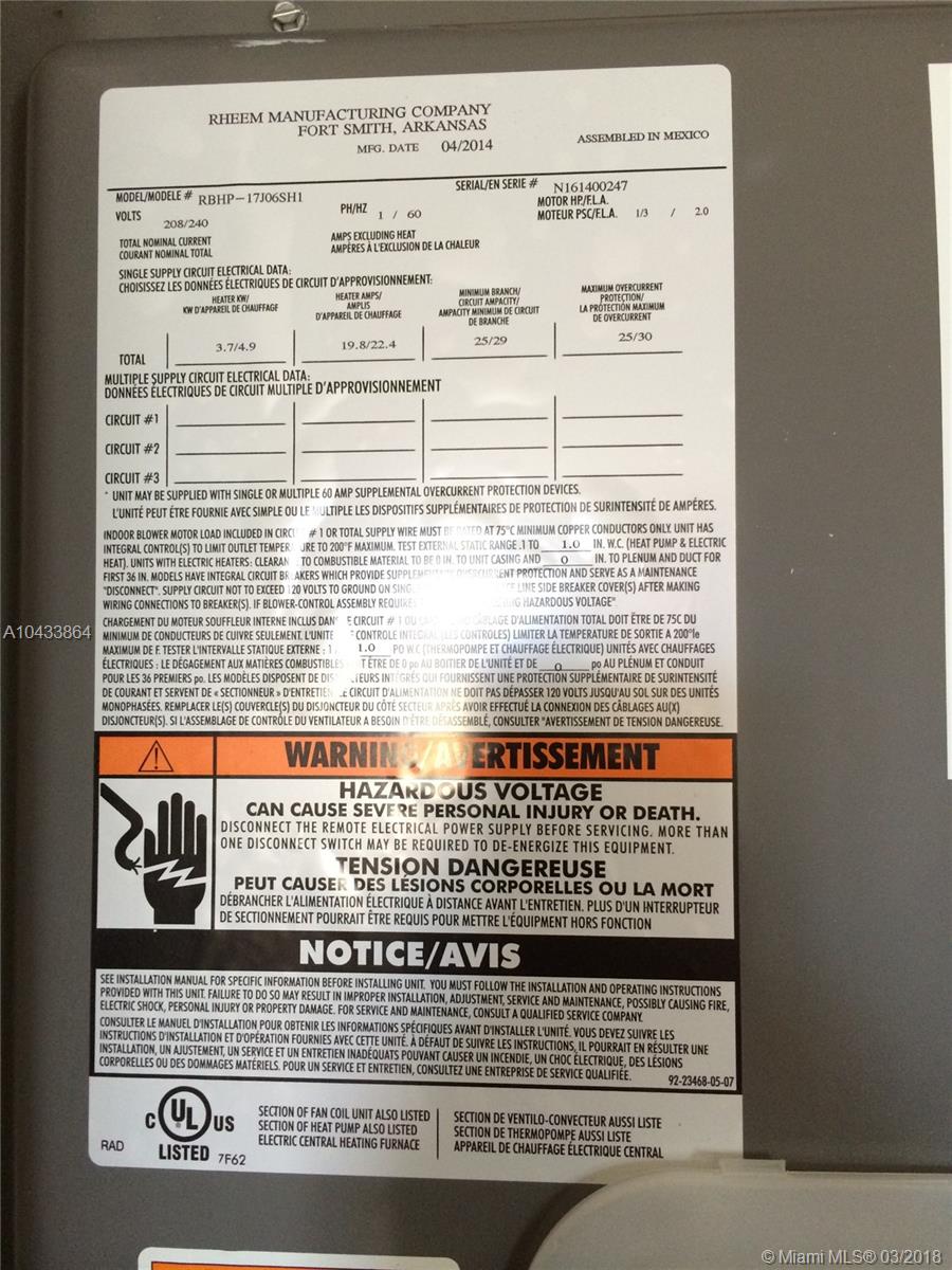 THE COURTS AT BAYSHORE II - Residential Lease