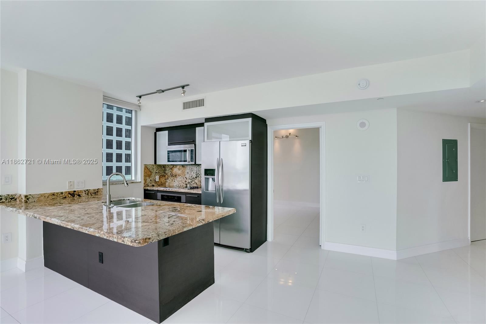 500 BRICKELL EAST CONDO - Residential Lease