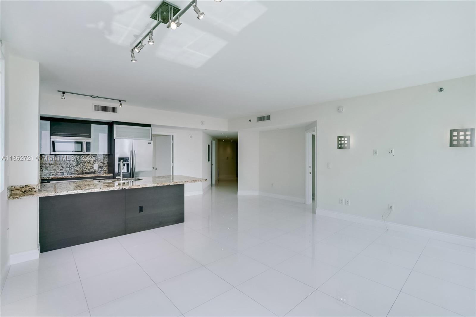 500 BRICKELL EAST CONDO - Residential Lease