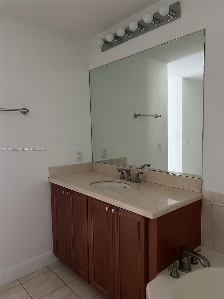 C GAB DOUGLAS SEC - Residential Lease