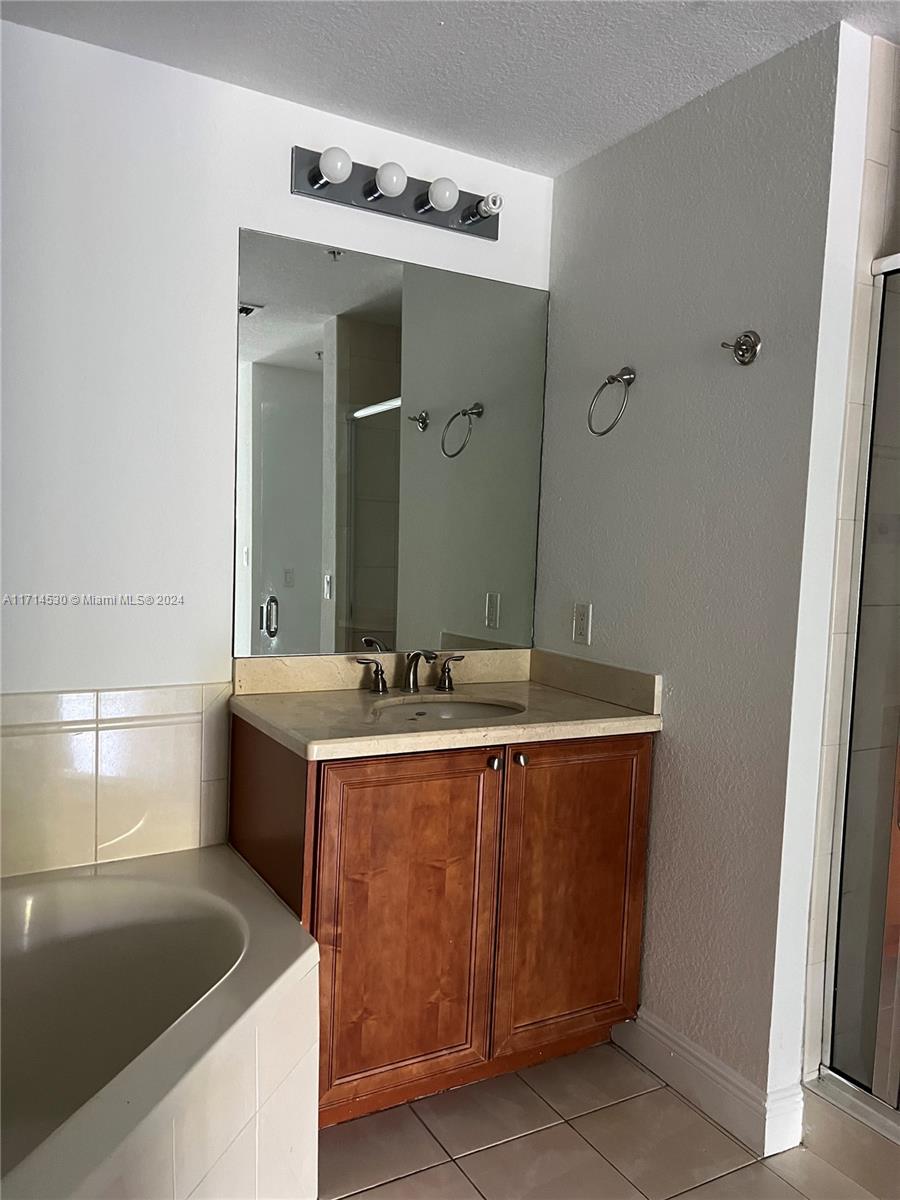 C GAB DOUGLAS SEC - Residential Lease