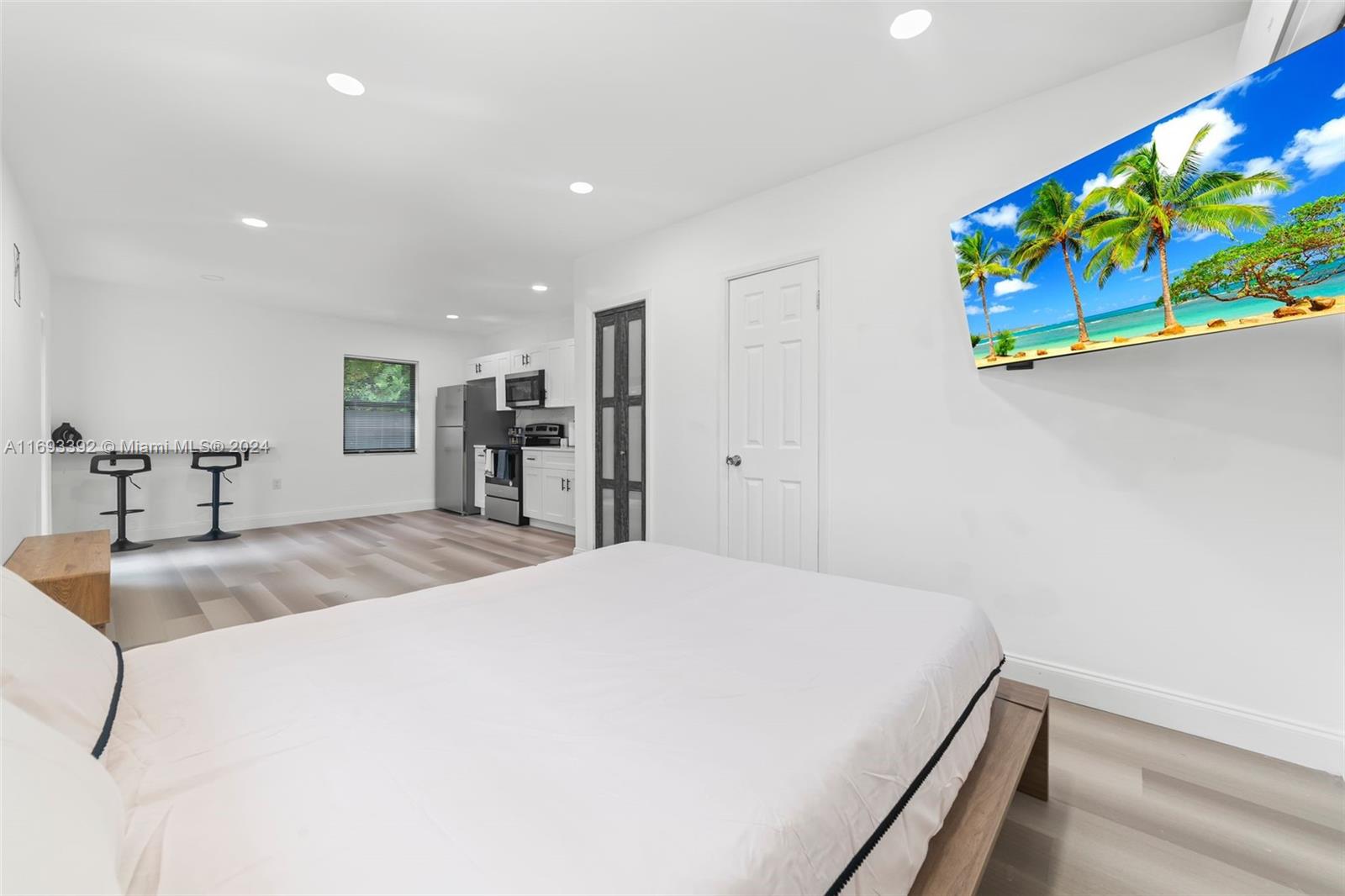 CROISSANT PARK - Residential Income