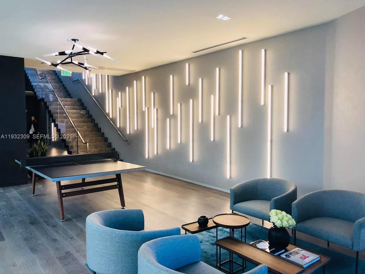 GRAN PARAISO - Residential Lease