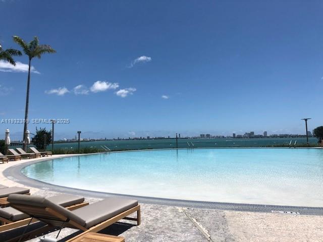 GRAN PARAISO - Residential Lease