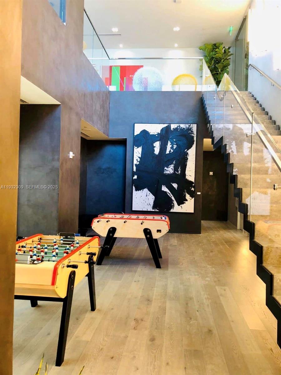 GRAN PARAISO - Residential Lease