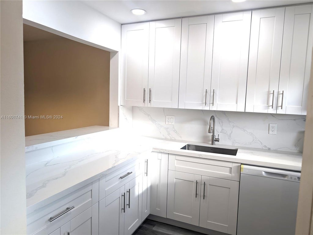 Photo of 206 Oxford #100, West Palm Beach, FL 33417 (MLS # A11601741)