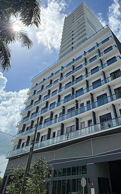 229 SW 9th St 404
