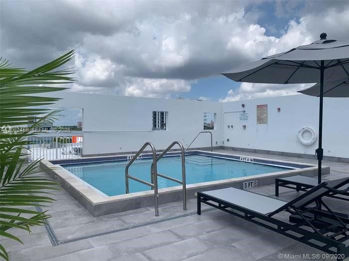 2740 SW 28th Ter 203