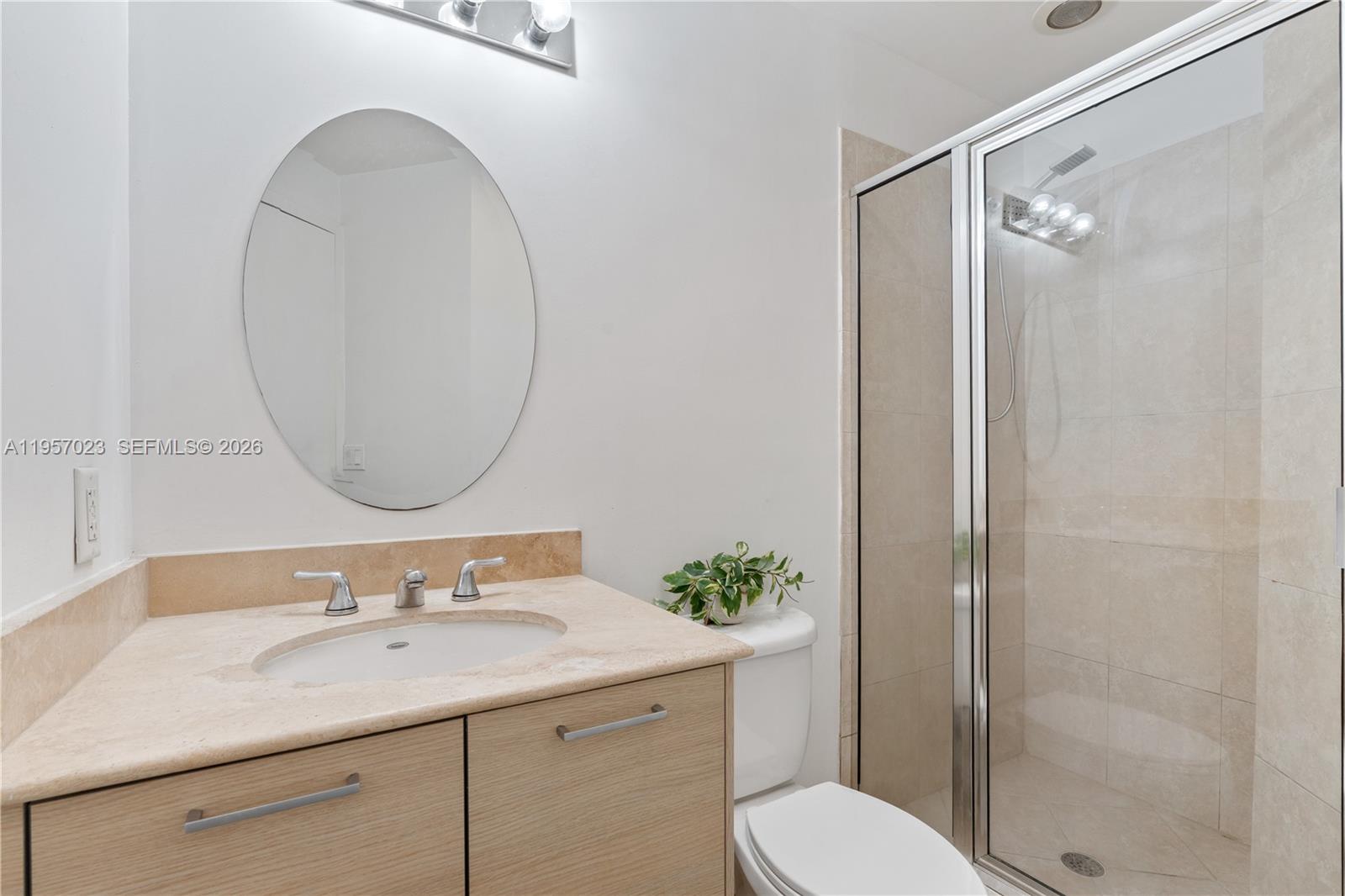 CITY 24 CONDO - Residential