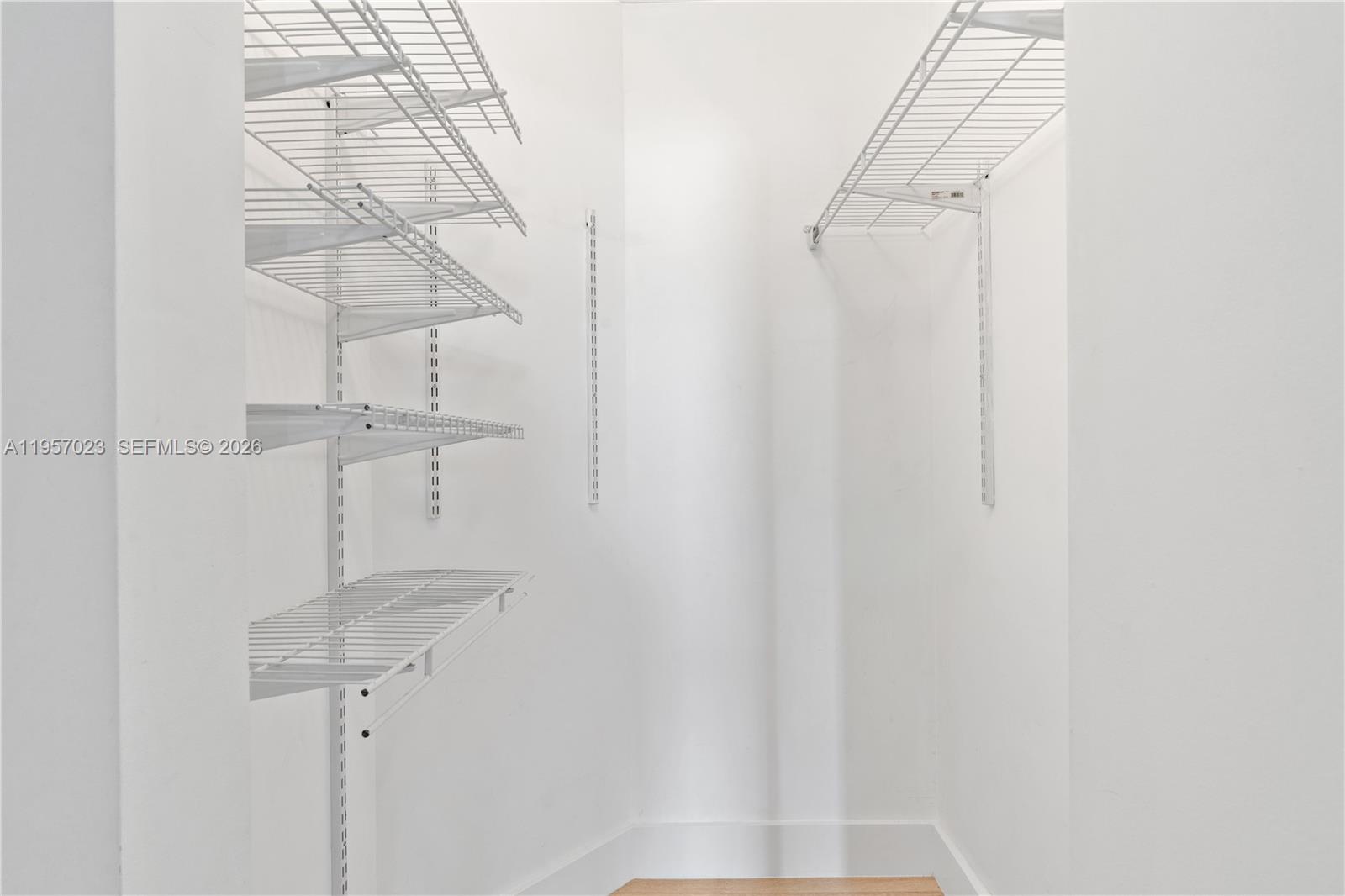 CITY 24 CONDO - Residential