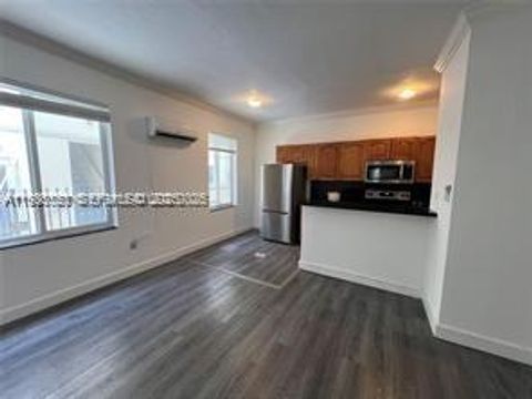 7920 Harding Ave 1 Miami Beach FL 33141