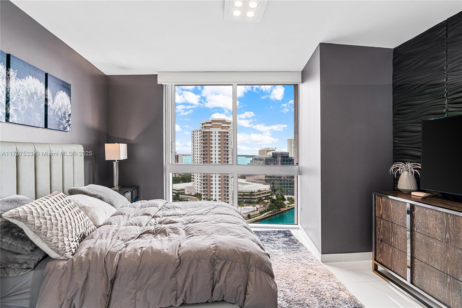 ICON BRICKELL NO TWO - Residential