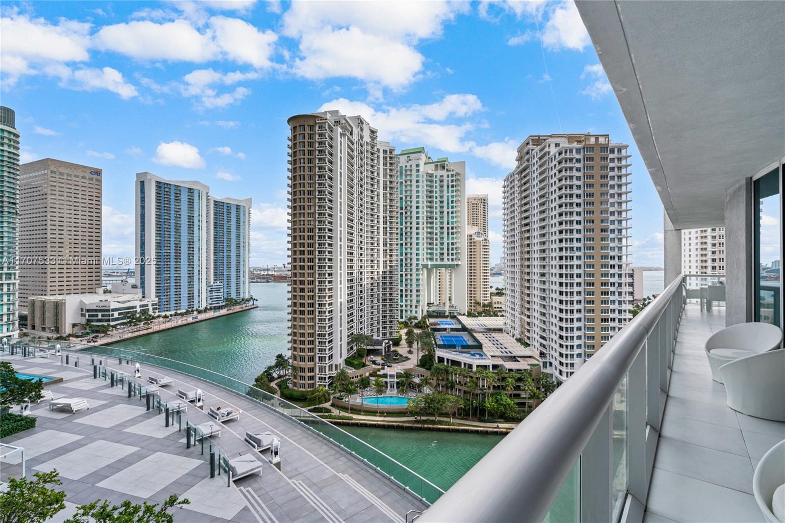 ICON BRICKELL NO TWO - Residential