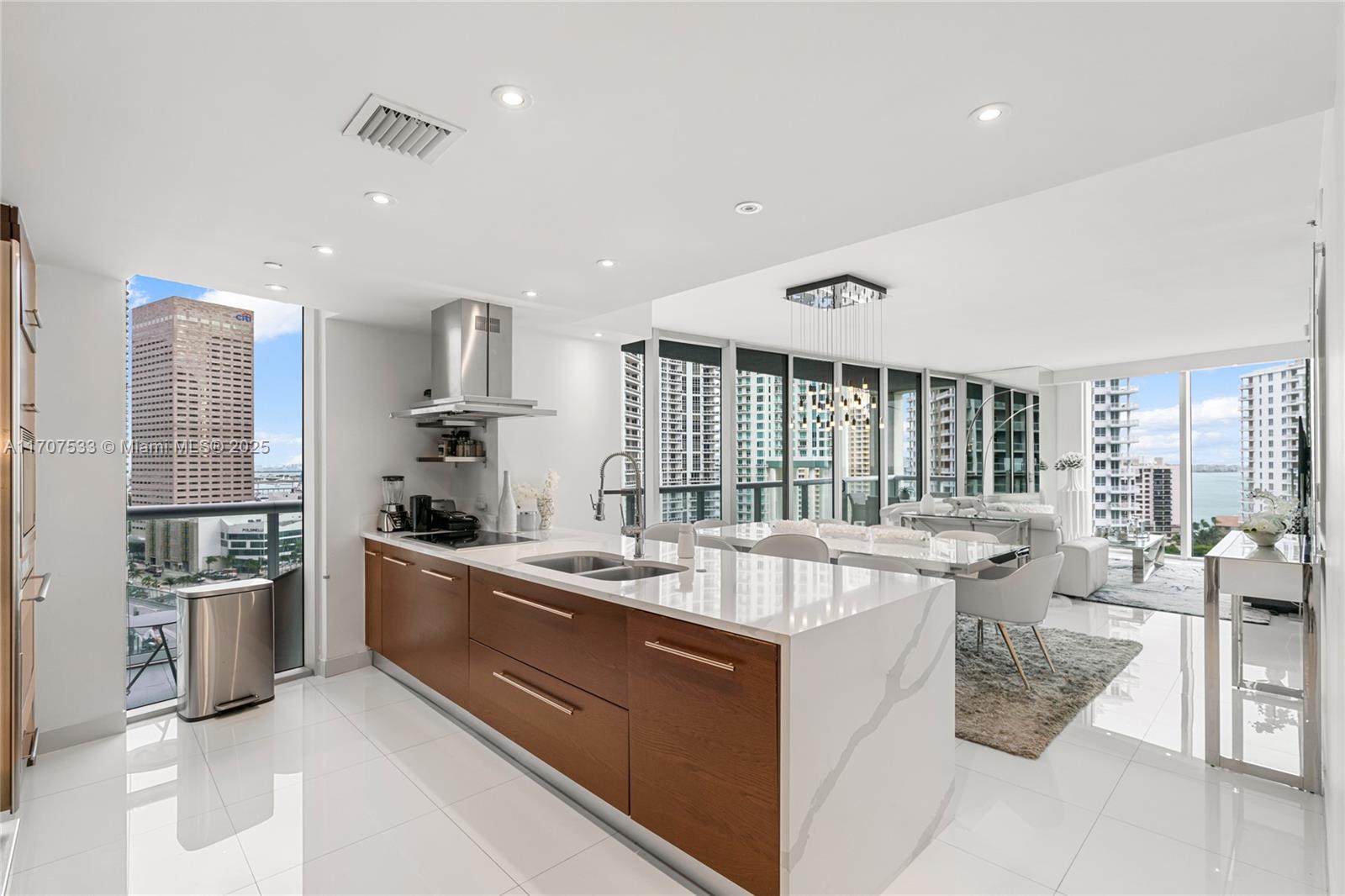 ICON BRICKELL NO TWO - Residential