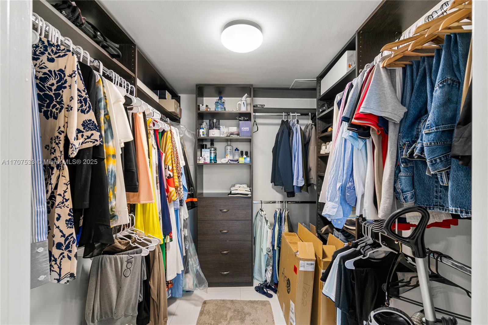 ICON BRICKELL NO TWO - Residential