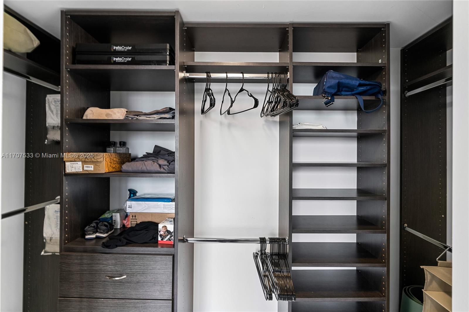 ICON BRICKELL NO TWO - Residential