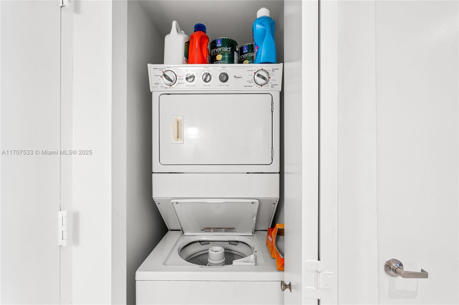 ICON BRICKELL NO TWO - Residential