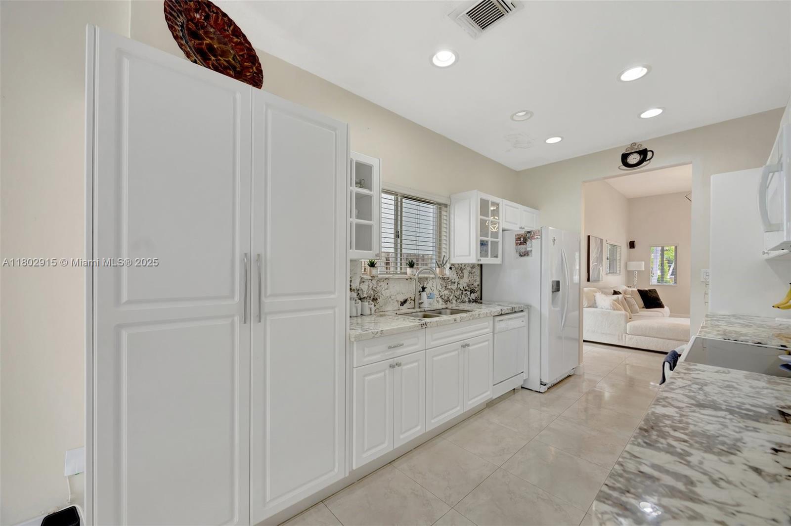 MARIANAS HOMES - Residential