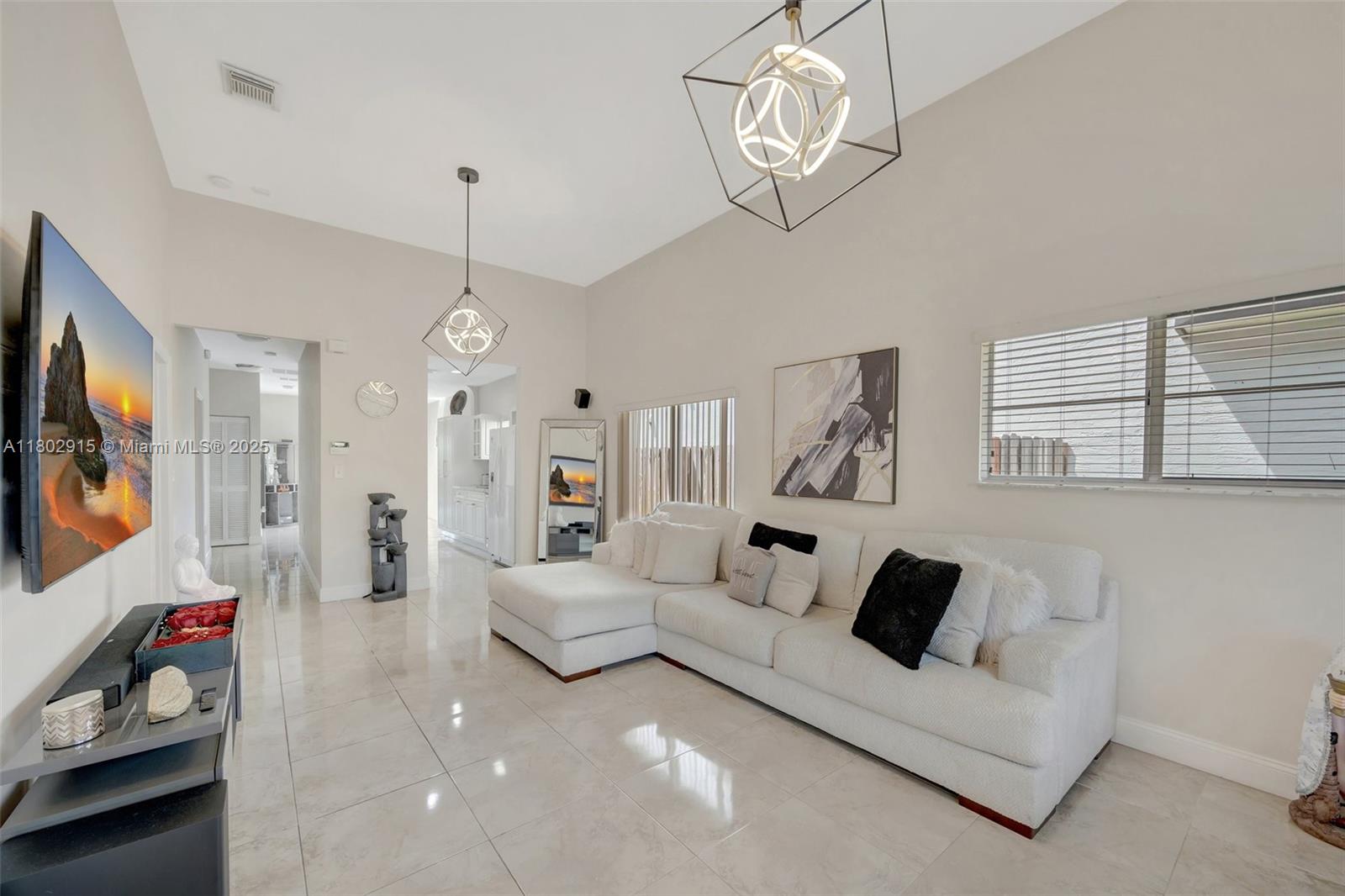 MARIANAS HOMES - Residential