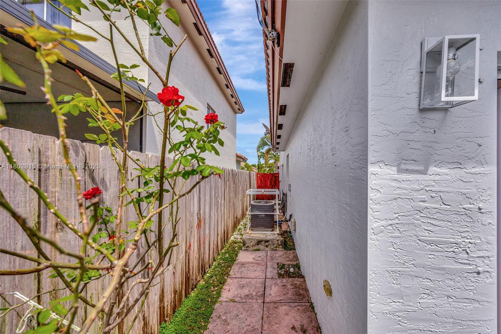 MARIANAS HOMES - Residential