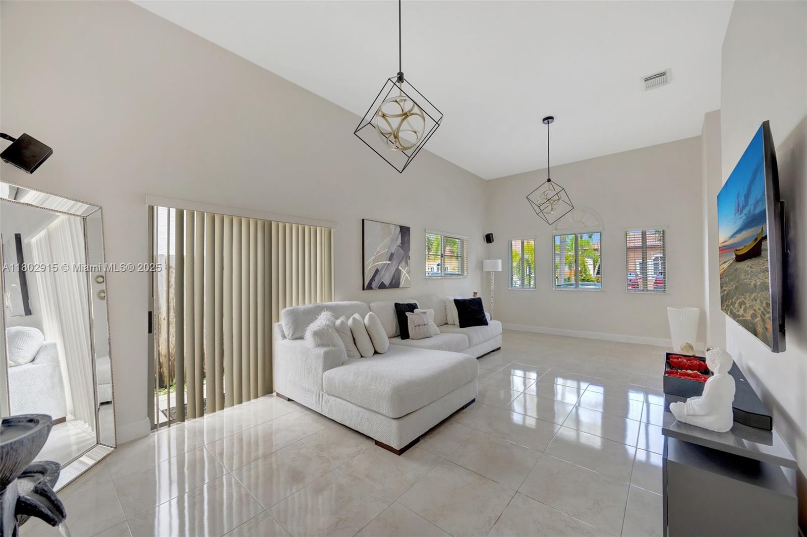 MARIANAS HOMES - Residential