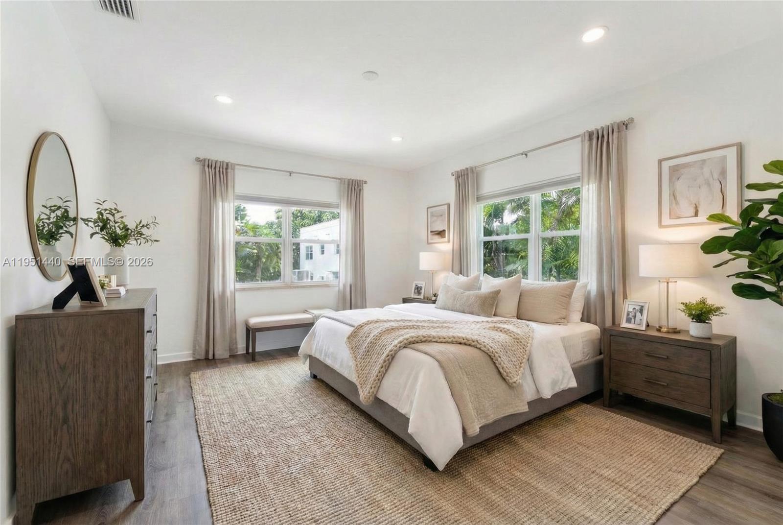 KIM AIMEE CONDO - Residential