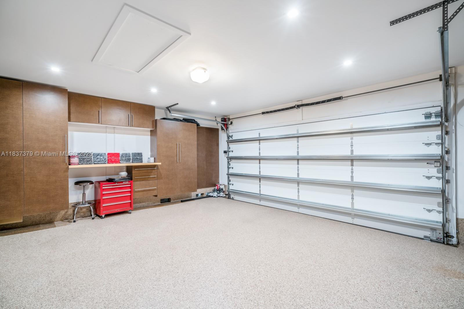 SECTOR 7 - Residential Lease
