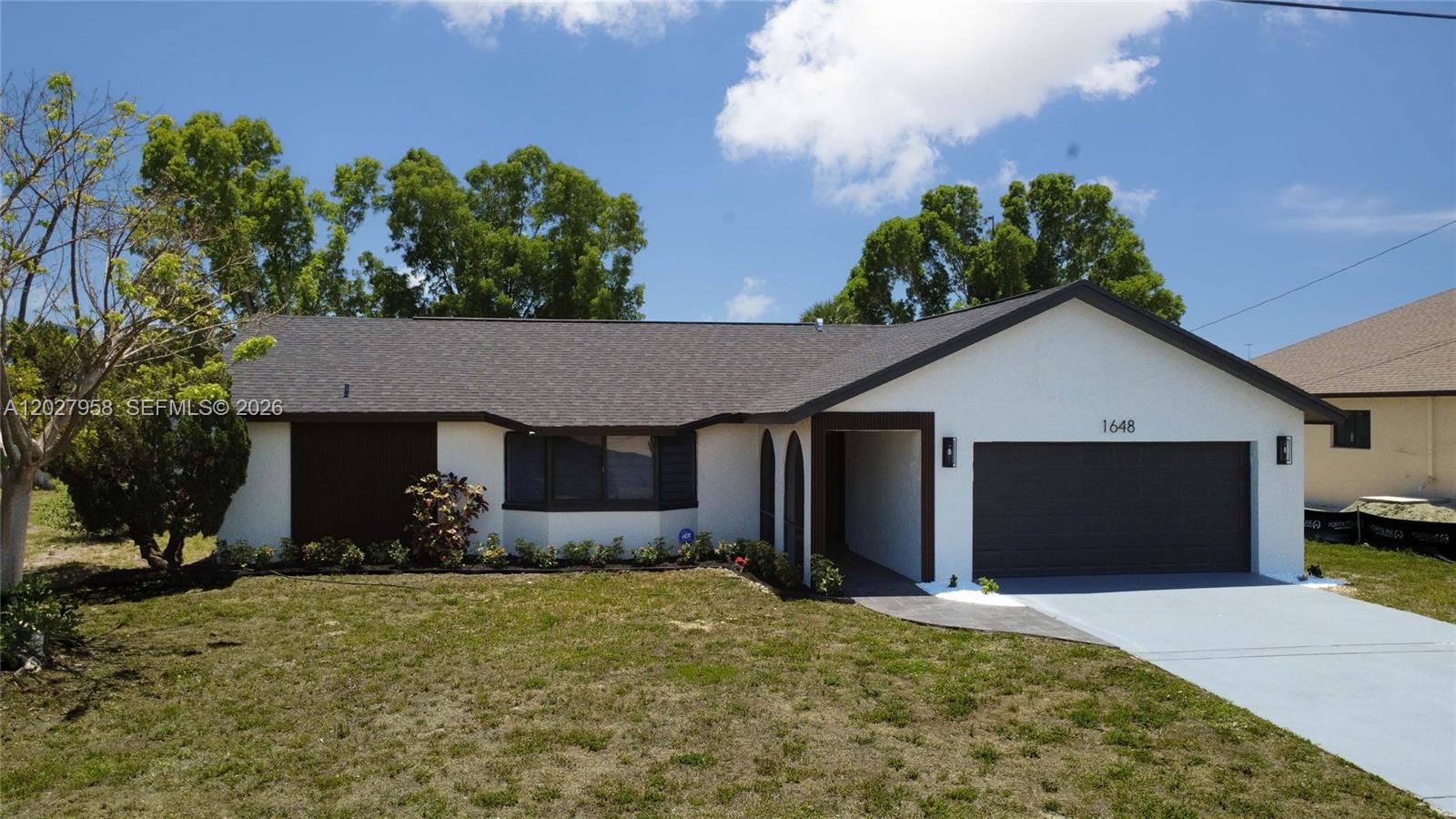 1648 Coral Point Dr