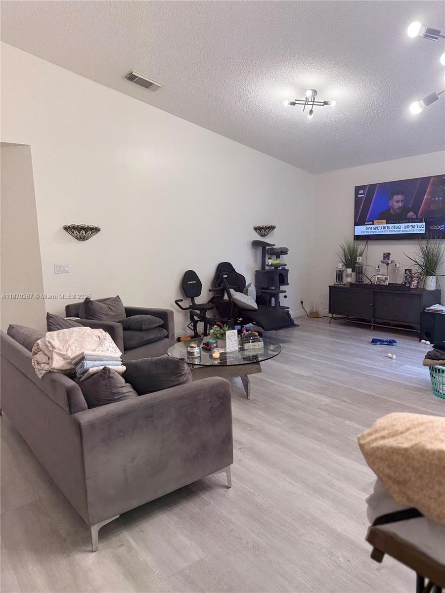 MAPLE RIDGE - Residential Lease