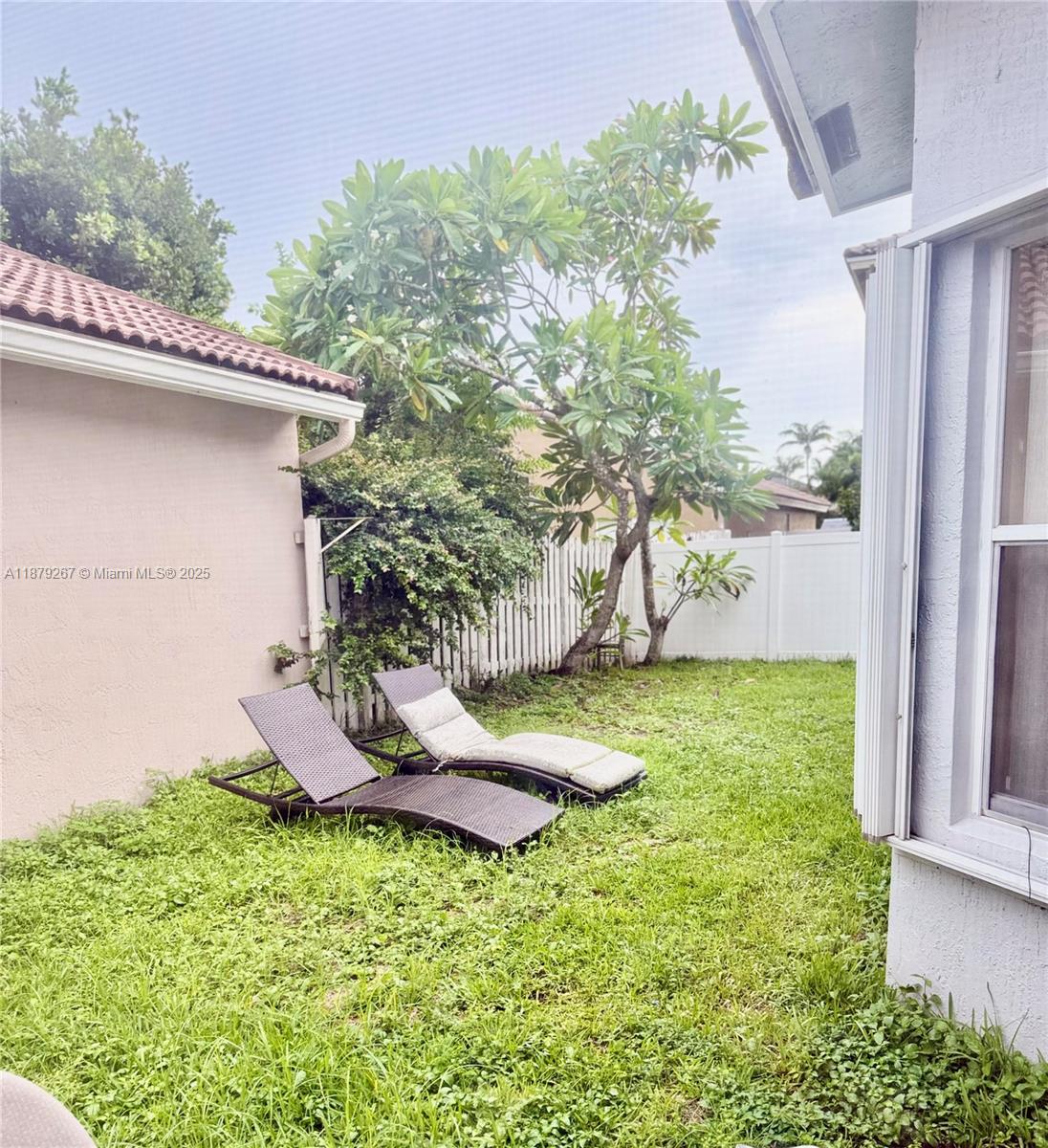 MAPLE RIDGE - Residential Lease