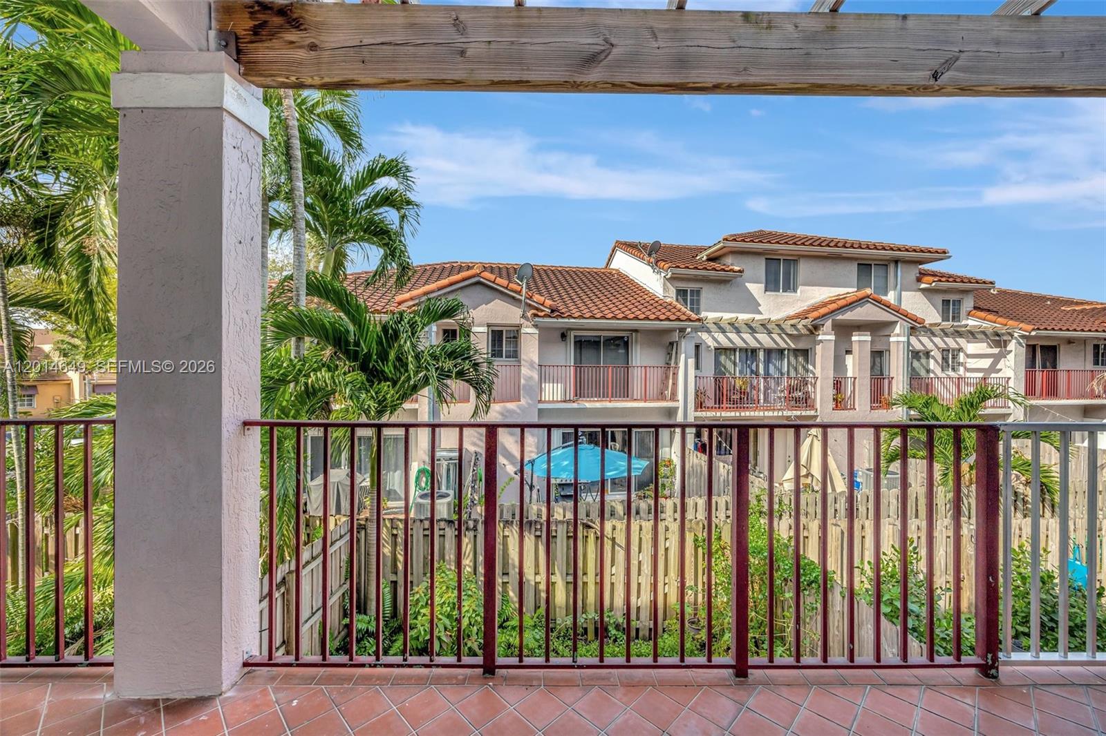VILLAS AT THE HAMMOCKS CO - Residential