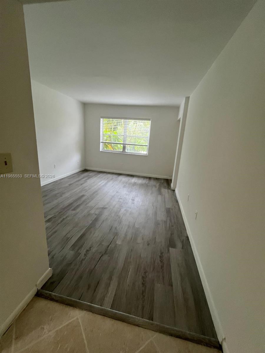 HERITAGE CIRCLE CONDO - Residential