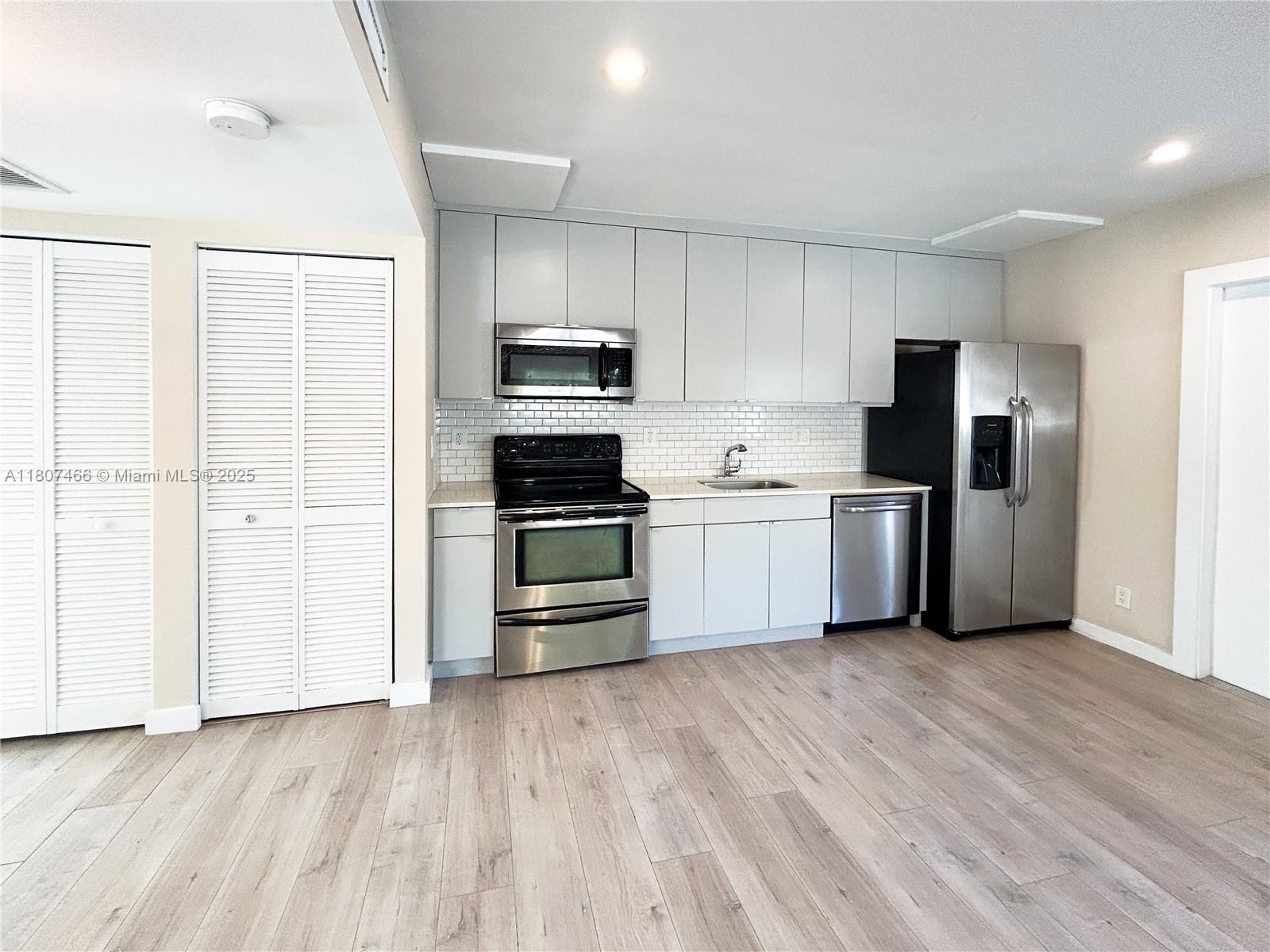 Rental Property at 2400 Ne 26th St 1, Fort Lauderdale, Broward County, Florida - Bedrooms: 1 
Bathrooms: 1  - $1,950 MO.