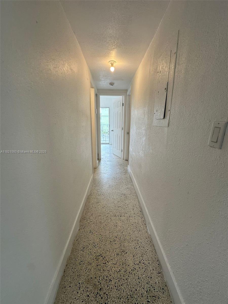 921 Sw 7th St 2, Miami, Broward County, Florida - 2 Bedrooms  
2 Bathrooms - 