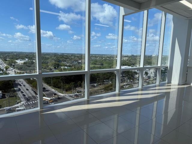 20200 W DIXIE HWY 1202